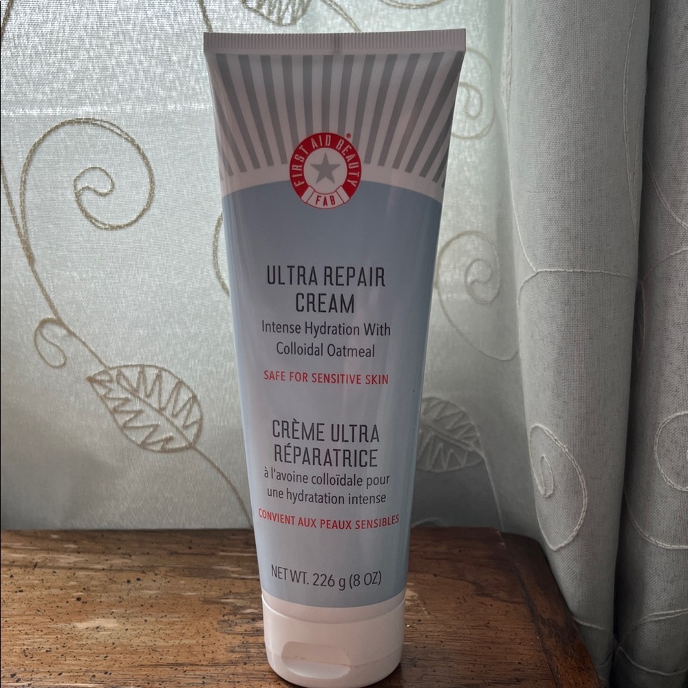 First Aid Beauty Ultra Repair Cream - Red and Gray